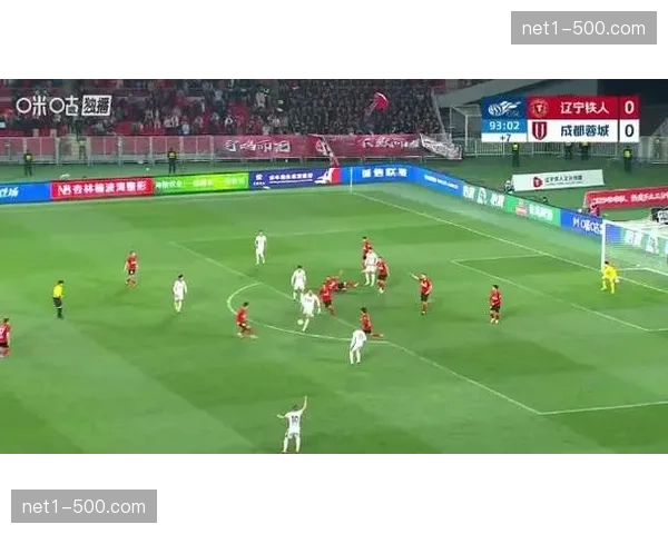 费利佩倒钩绝杀制胜，蓉城持续施压战术磨穿铁人低位防守